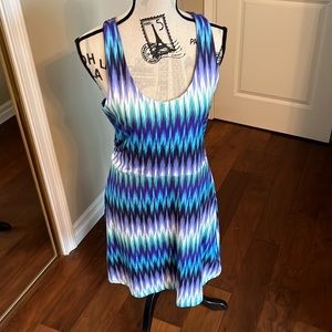 TEHAMA summer dress size M spandex material. Cute on no rips/tears/stains